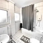아파트 Vaz Haus Walsum Modernes Monteur- & Team-base Wlan, Kueche 뒤스부르크