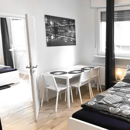 Apartment Vaz Walsum, Kueche, Terrasse, Tv, Wlan, Parkplatz, Autobahnaehe Duisburg