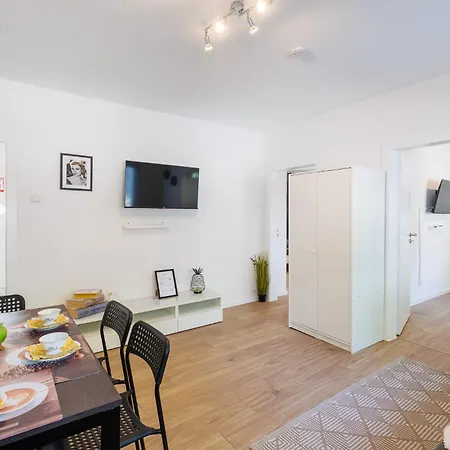 Apartment Vaz Walsum, Kueche, Terrasse, Tv, Wlan, Parkplatz, Autobahnaehe *
