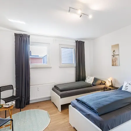 Vaz Walsum Für Monteure Und Fachkräfte, Küche, Terrasse, Tv, Wlan, Parkplatz, Autobahnähe Duisburg