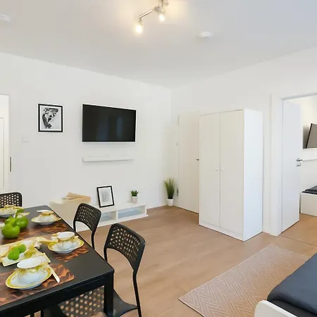 Vaz Haus Walsum Modernes Monteur- & Team-base Wlan, Kueche * Duisburgo
