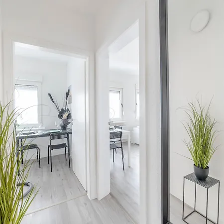 Vaz Haus Walsum Modernes Monteur- & Team-base Wlan, Kueche Apartment