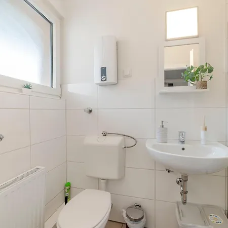 Apartamento Vaz Haus Walsum Modernes Monteur- & Team-base Wlan, Kueche *