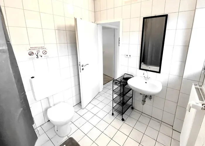 Apartment Vaz Haus Walsum Modernes Monteur- & Team-base Wlan, Kueche