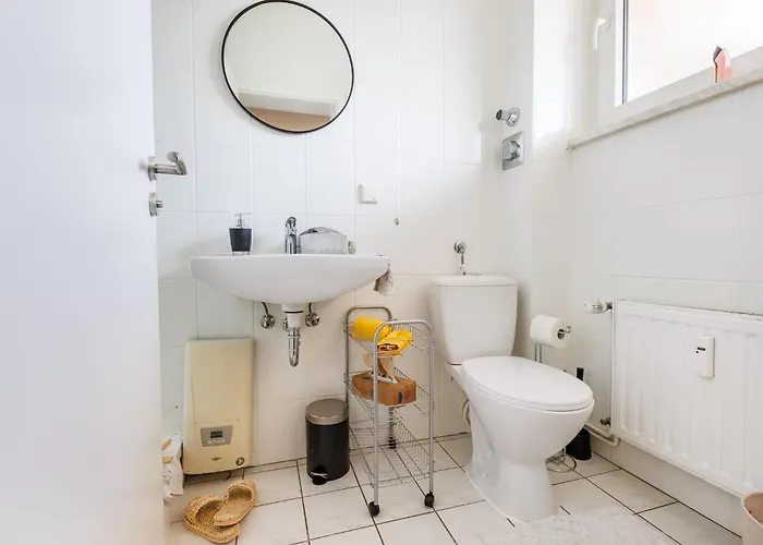 Vaz Haus Walsum Für Monteure, Küche, Terrasse, Tv, Parkplatz Apartamento Duisburg