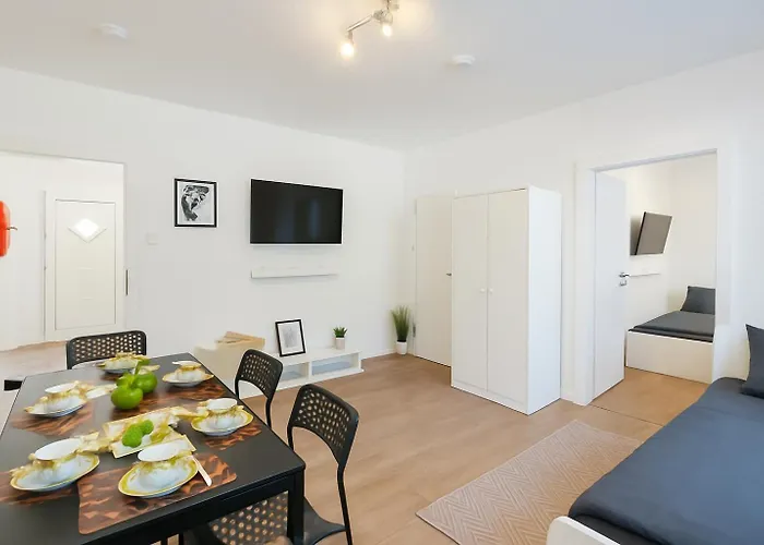 Vaz Haus Walsum Für Monteure, Küche, Terrasse, Tv, Parkplatz * Duisburg