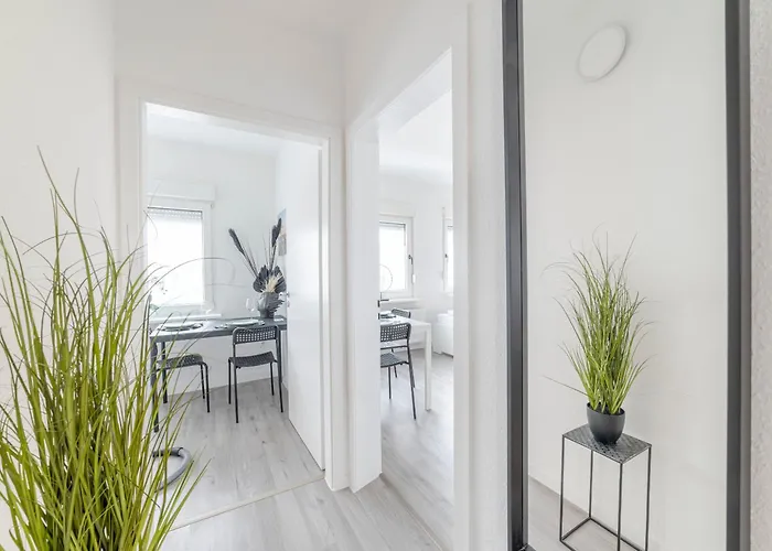 Vaz Haus Walsum Für Monteure, Küche, Terrasse, Tv, Parkplatz Apartamento